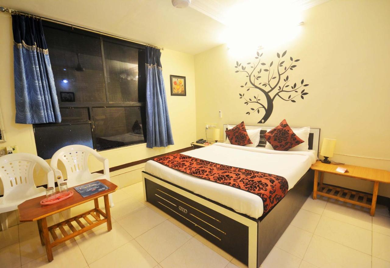 Oyo Hotel Blue Diamond Ahmedabad Eksteriør bilde