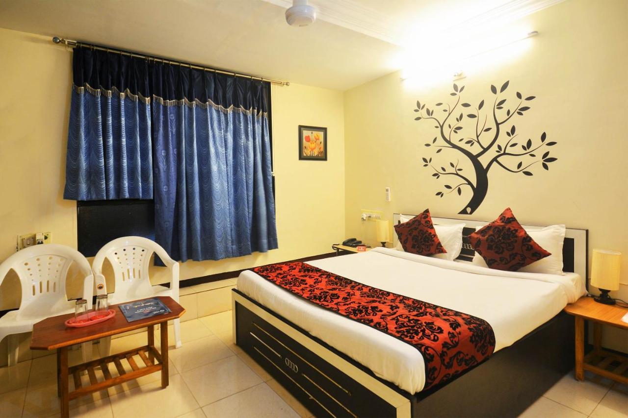 Oyo Hotel Blue Diamond Ahmedabad Eksteriør bilde