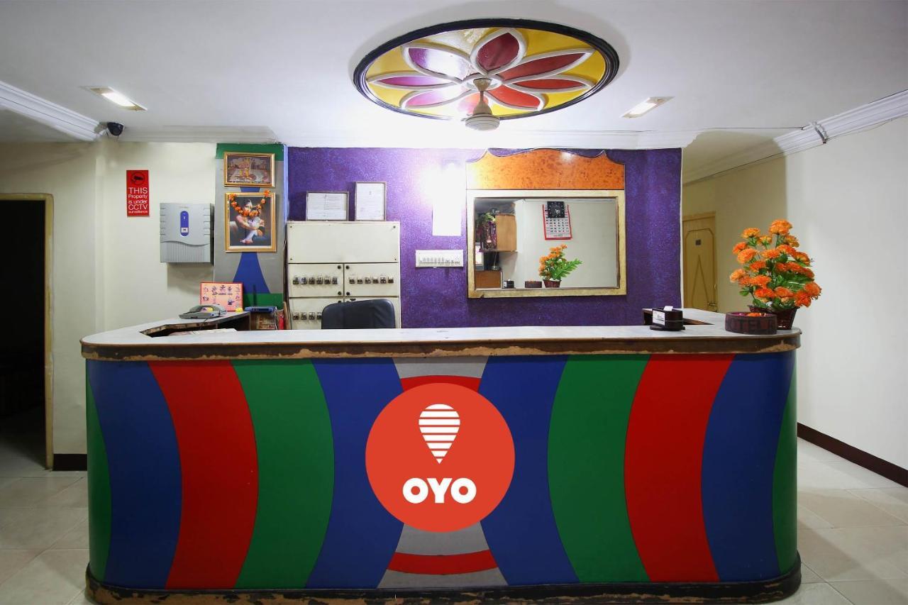 Oyo Hotel Blue Diamond Ahmedabad Eksteriør bilde