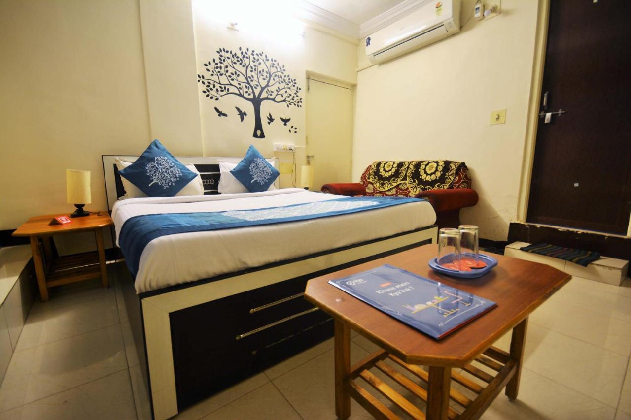 Oyo Hotel Blue Diamond Ahmedabad Eksteriør bilde