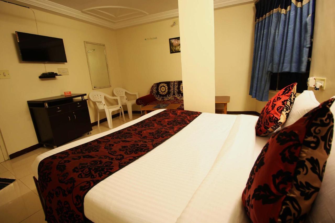 Oyo Hotel Blue Diamond Ahmedabad Eksteriør bilde