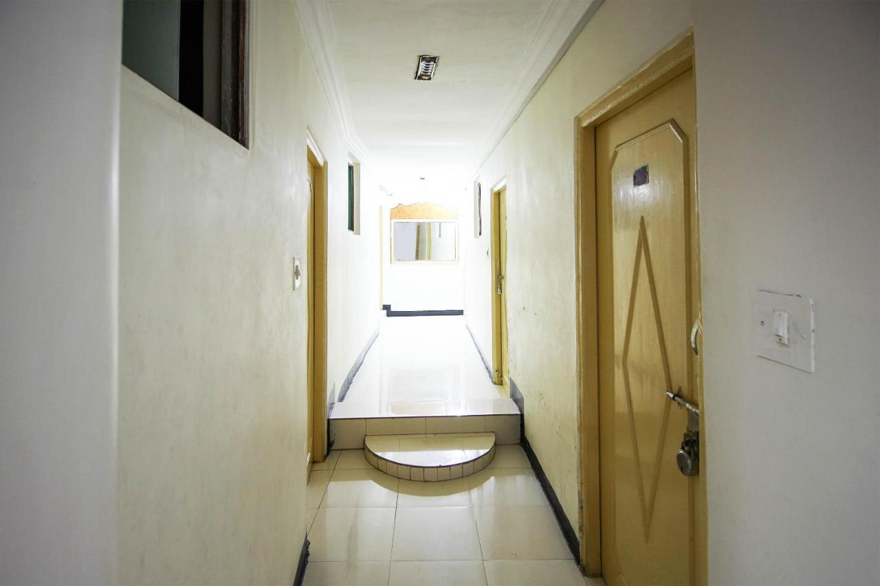 Oyo Hotel Blue Diamond Ahmedabad Eksteriør bilde